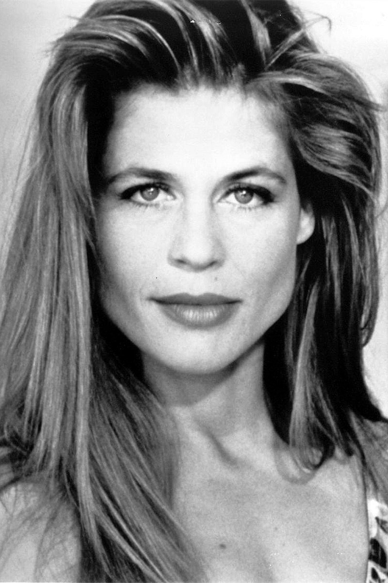 Linda Hamilton - headshot