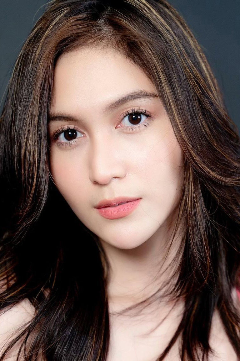 Denira Wiraguna - headshot