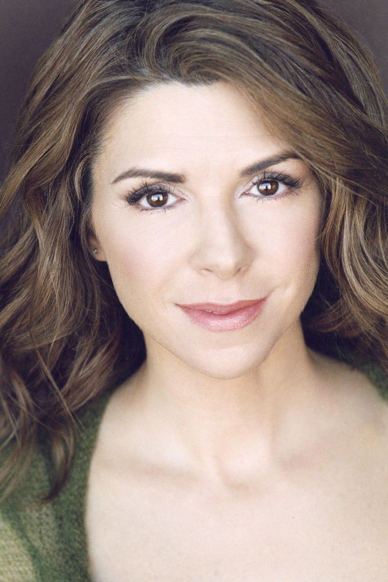 Amy Pietz - headshot