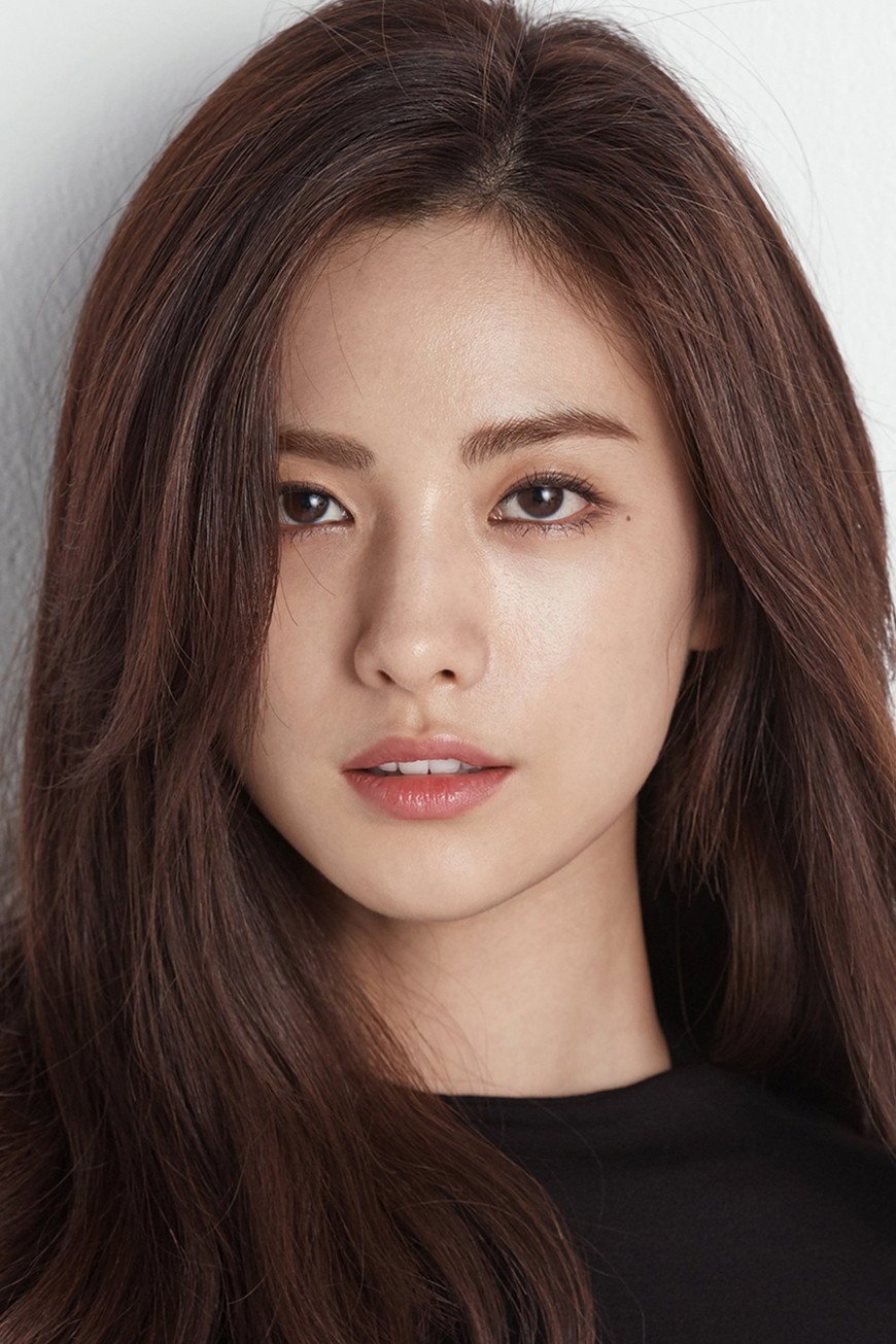 Nana - headshot