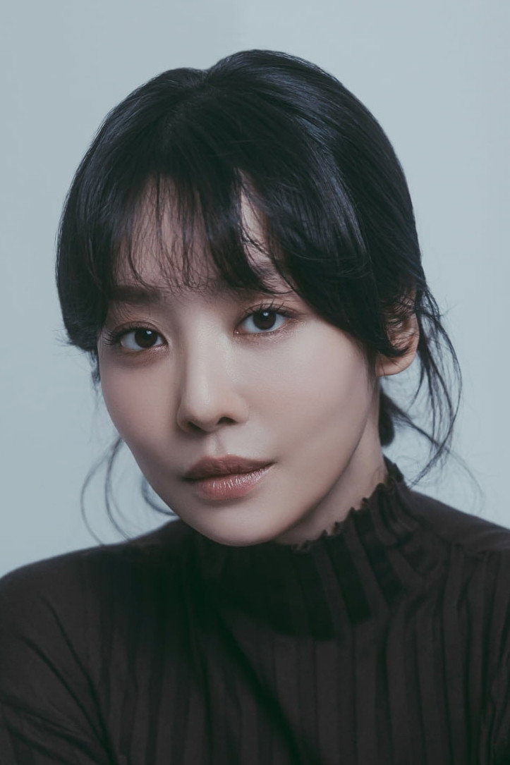 Cha Joo-young - headshot